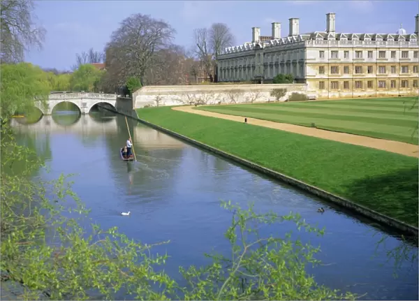 The Backs, River Cam, Clare College, Cambridge, Cambridgeshire, England, UK