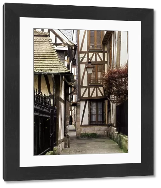 Timber-framed houses in a narrow alleyway, Rouen, Haute Normandie (Normandy)