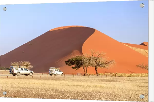 The jeep around Dune 45 composed of 5 million years of sand, Sossusvlei, Namib Desert