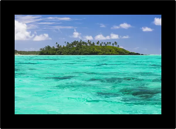 Motu Taakoka Island in Muri Lagoon, Rarotonga, Cook Islands, South Pacific, Pacific