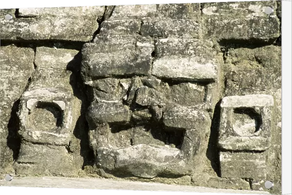 Stone mask on Temple of Masonry Altars