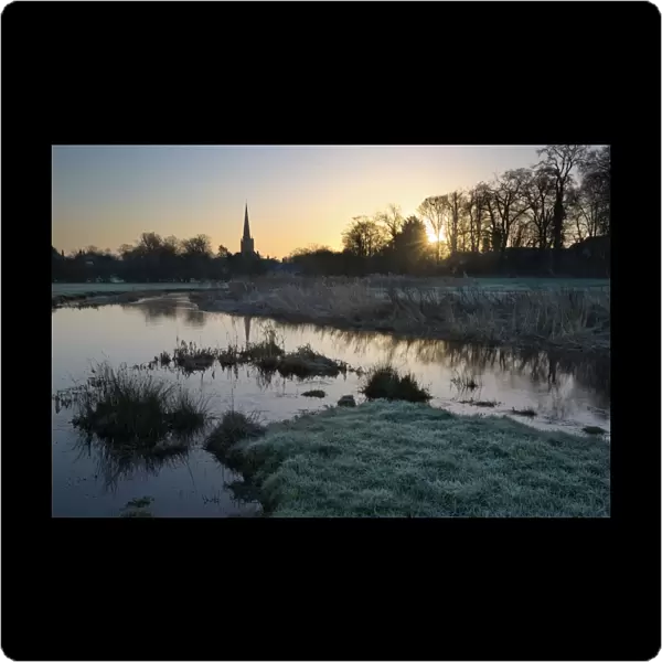 Burford church and River Windrush on frosty winter morning, Burford, Cotswolds, Oxfordshire
