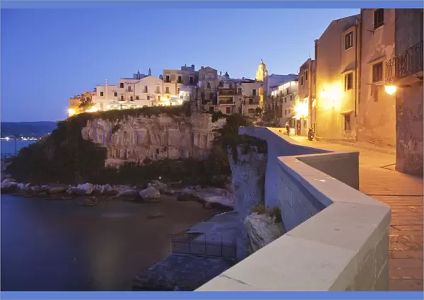 Old town with cathedral, Vieste, Gargano, Foggia Province, Puglia, Italy, Mediterranean