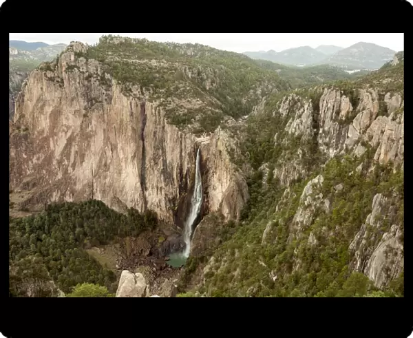 Cascada de Basaseachi, a 246m waterfall, Copper Canyon, Chihuahua, Mexico, North America
