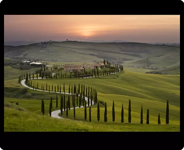 Sunset over the Agriturismo Baccoleno near Asciano in Tuscany, Italy, Europe