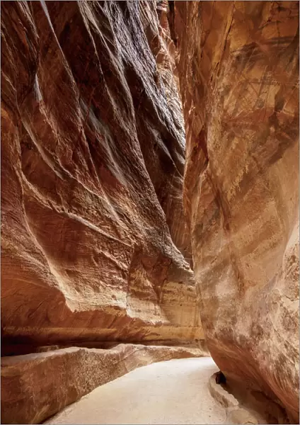 The Siq, Petra, UNESCO World Heritage Site, Ma an Governorate, Jordan, Middle East