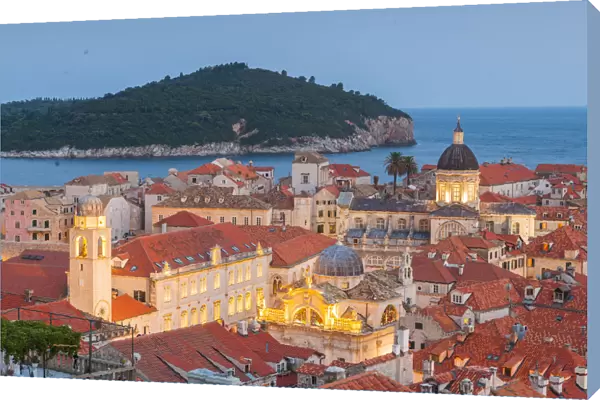 Dusk over the old town, UNESCO World Heritage Site, Dubrovnik, Croatia, Europe