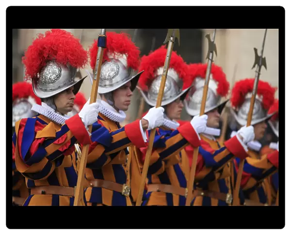Swiss guards at St. Peters Basilica, Vatican, Rome, Lazio, Italy, Europe