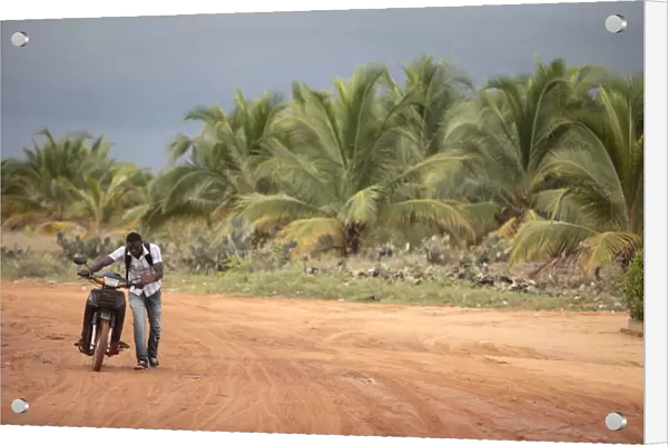 African road, Ouidah, Benin, West Africa, Africa