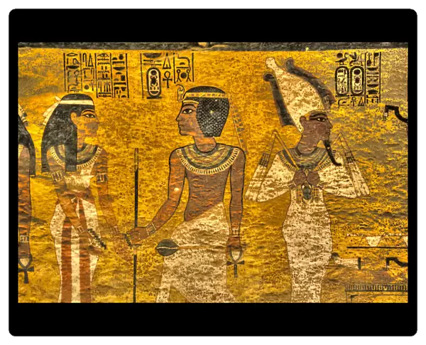 King Tut in centre, Tomb of Tutankhamun, KV62, Valley of the Kings