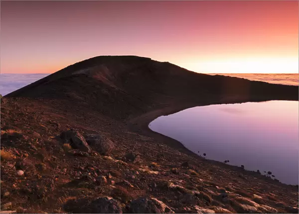 Blue Lake at sunrise, Tongariro National Park, UNESCO World Heritage Site, North Island