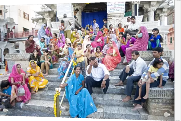 Devotees waiting to do puja at Diwali, Jagdish temple, Udaipur, Rajasthan, India, Asia