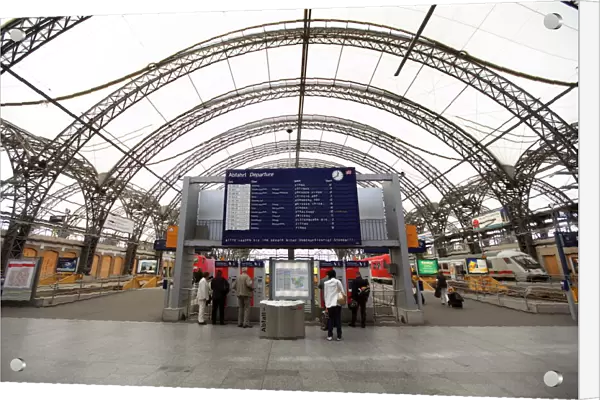 Interior, Central Railway Station, Dresden, Saxony, Germany, Europe