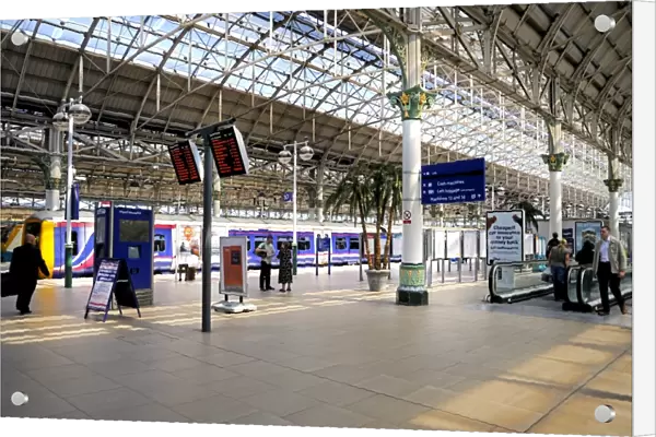 Piccadilly Railway Station, Manchester, England, United Kingdom, Europe