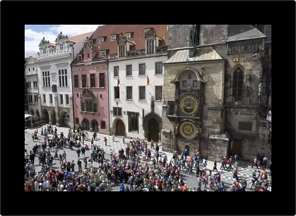 Crowds of tourists in front of Town Hall Clock, Astronomical clock, Old Town Square