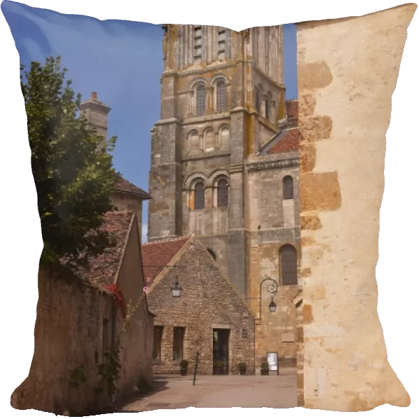 The Basilica of St. Magdalene, UNESCO World Heritage Site, Vezelay, Yonne, Burgundy, France, Europe