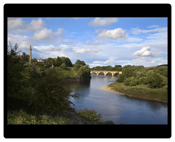 Marjoribanks Monument and Bridge over the River Tweed at Coldstream, Scottish Borders, Scotland, United Kingdom, Europe
