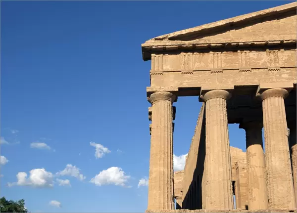 Facade of the Concordia Temple, Valley of the Temples, Agrigento, UNESCO World Heritage Site, Sicily, Italy, Europe