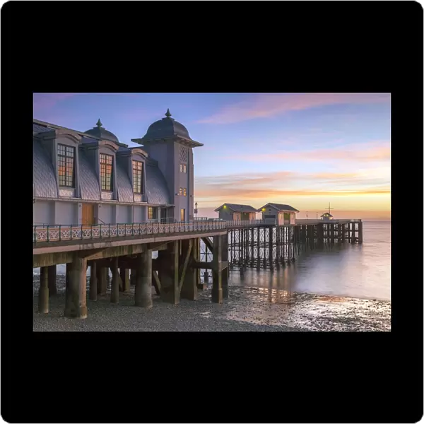 Penarth Pier, near Cardiff, Vale of Glamorgan, Wales, United Kingdom, Europe