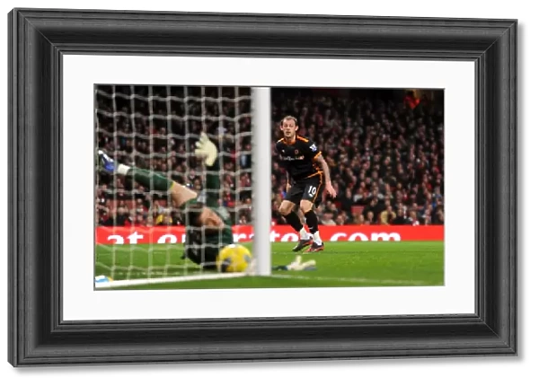Steven Fletcher's Equalizing Goal: Arsenal vs. Wolverhampton Wanderers, Barclays Premier League