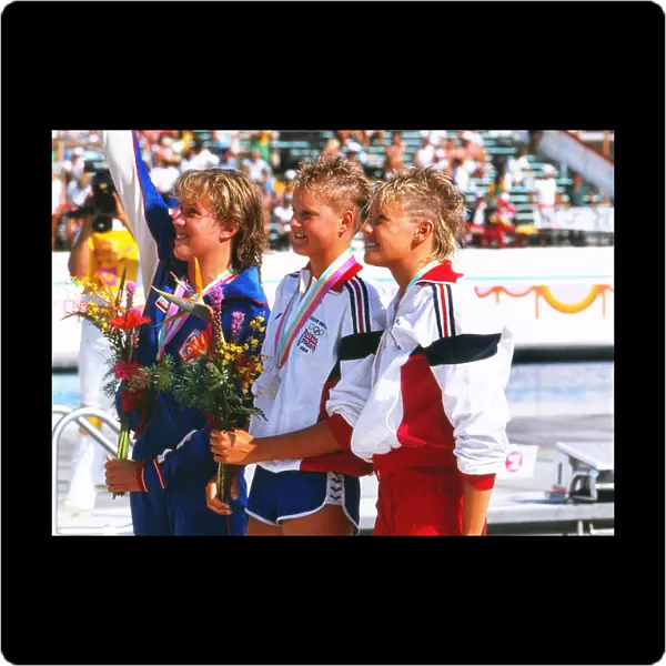 Womens 400m Freestyle Medal Presentation - 1984 Los Angeles Olympics