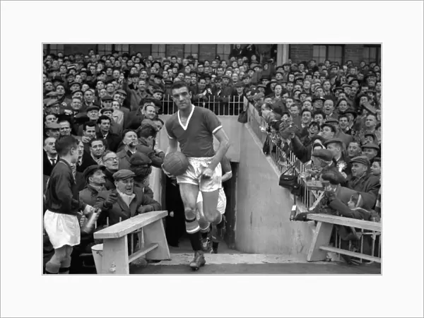 Manchester United captain Bill Foulkes leads his side out in the 1958 FA Cup semi-final