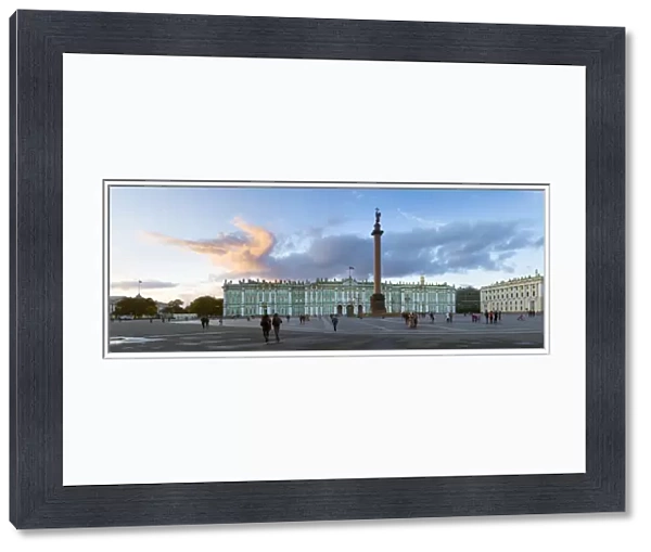 Russia, Saint Petersburg, Palace Square, Alexander Column and the Hermitage, Winter