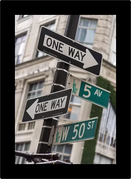One Way and Fifth Avenue signs, Manhattan, New York, USA