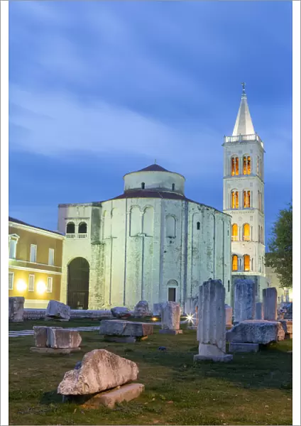 Europe, Croatia, Dalmatia, Zadar, historic centre of town with ruins of the Roman