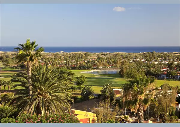 Canary Islands, Gran Canaria, view of Playa del Ingles and Maspalomas Resorts