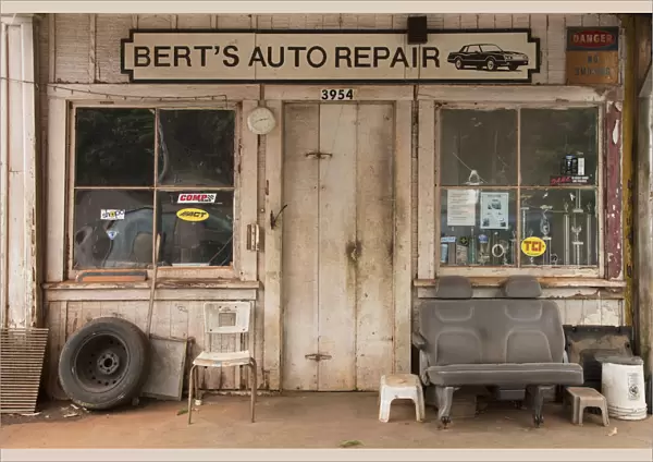 USA, Hawaii, Kauai, Berts Auto Repair in Waimea