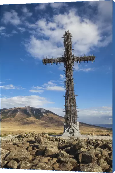 Armenia, Artashavan, Giant cross consisting of 1712 big and small crosses which symbolise