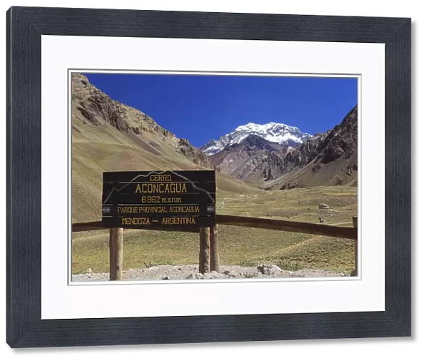 Argentina, Mendoza, Aconcagua Pronvicial Park, Mt Aconcagua (6692m tallest mountain