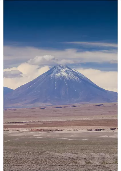 Chile, Atacama Desert, Socaire, view towards Vlocan Chacabuco volcano