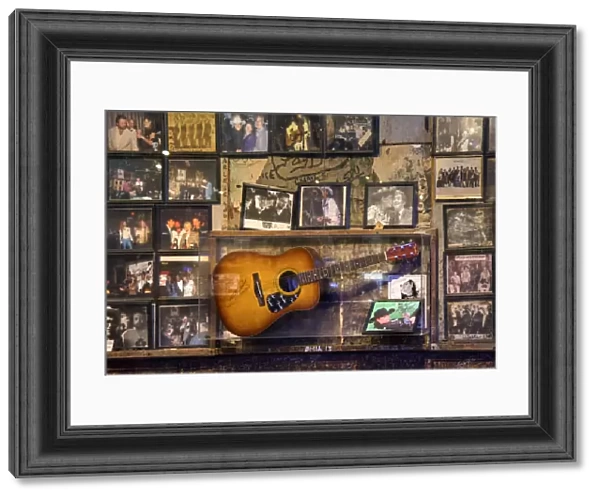 Nashville, Tennessee, Tootsies Orchid Lounge, Famous Country Music Bar, Wall Memorabilia