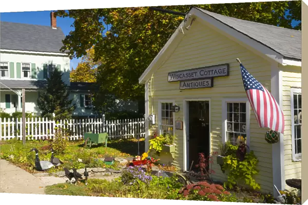 USA, Maine, Wiscasset, Antiques Shop