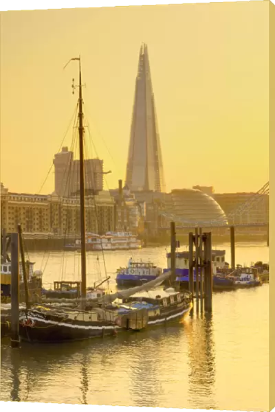 UK, England, London, Tower Bridge & The Shard (by Renzo Piano)