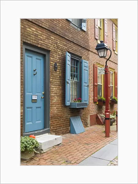 USA, Pennsylvania, Philadelphia, Elfreths Alley, oldest residential street