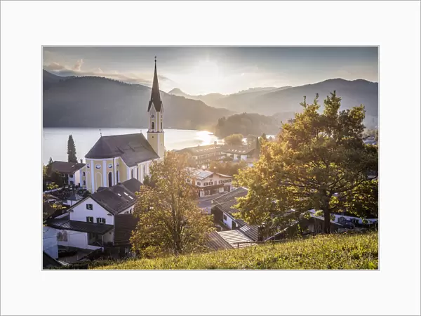 View of the Schliersee and the St. Sixtus Church, Schliersee, Upper Bavaria, Bavaria