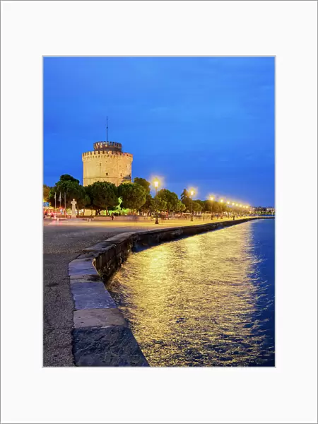 The White Tower and the waterfront at dusk, Thessaloniki, Central Macedonia, Greece