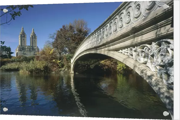 20019132. USA Manhattan Central Park Bow Bridge