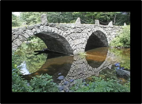 20081382. USA New Hampshire Hillsborough Stone arch bridge