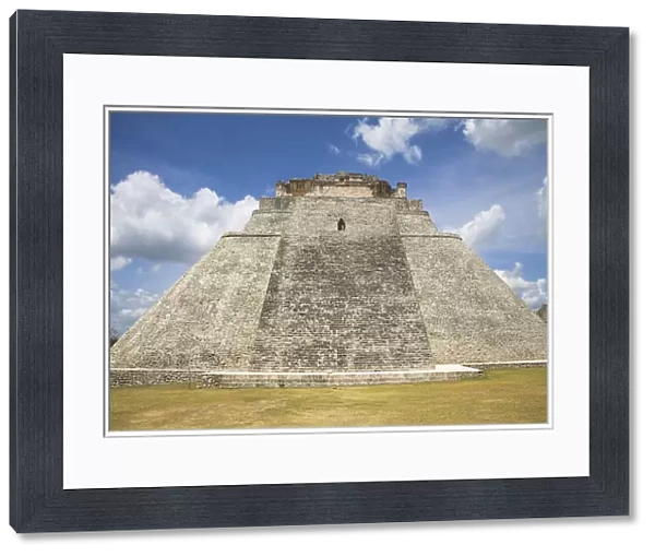 20088725. MEXICO Yucatan Uxmal Piramide del Adivino Pyramid of the Magician