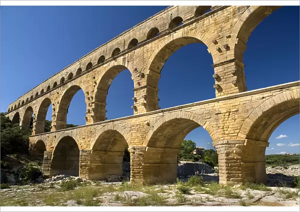 20093915. FRANCE Provence Cote d Azur Pont du Gard Roman aqueduct