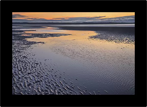 Wales, Llanfairfechan, Beach patterns at sunset