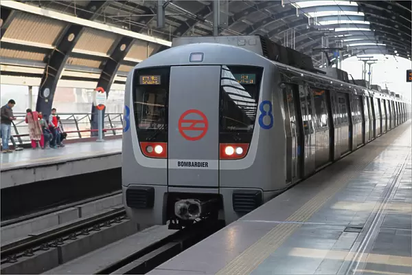 India, New Delhi, Metro train at Ramakrishna Ashram Marg metro station