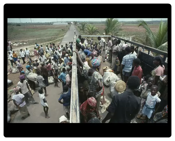 20076957. LIBERIA War UN peacekeeping operation transporting people displaced by civil war