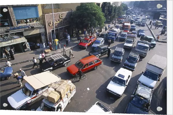 20044107. EGYPT Cairo Street scene and congested traffic