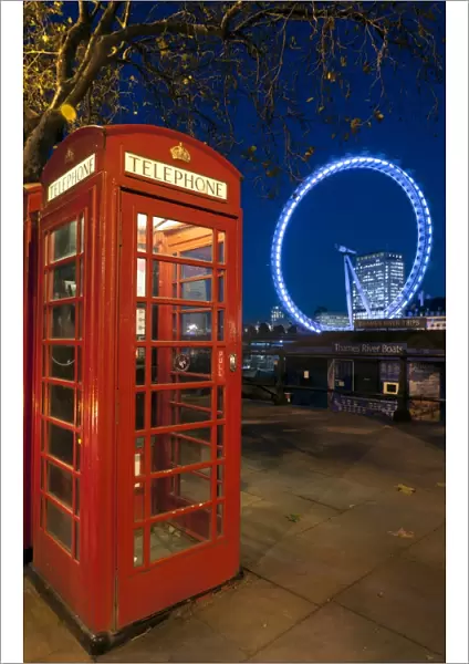 UK, England, London, London Eye, telephone box