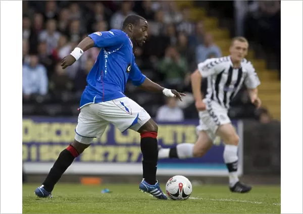 Jean-Claude Darcheville Readies for Strike: Rangers Second Goal vs. St Mirren (3-0)